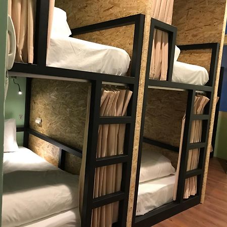 Tourist Bunny Hostel Tamsui Exterior photo