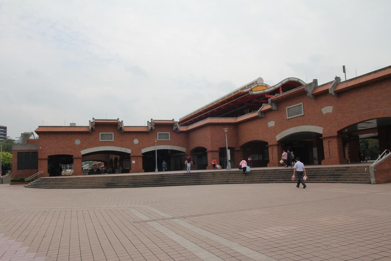 Tourist Bunny Hostel Tamsui Exterior photo